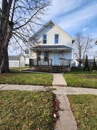 Building Photo - Brad's Ace