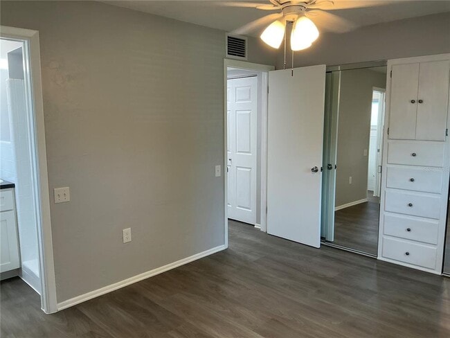 Building Photo - 10888 Temple Ave