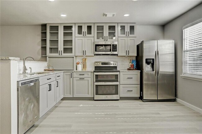 Building Photo - 1810 River Crossing Cir