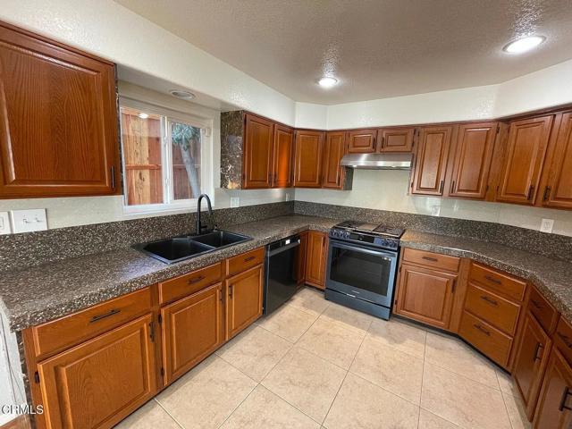 Building Photo - 735 Benson Way