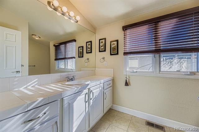 Building Photo - 346 Jackson St