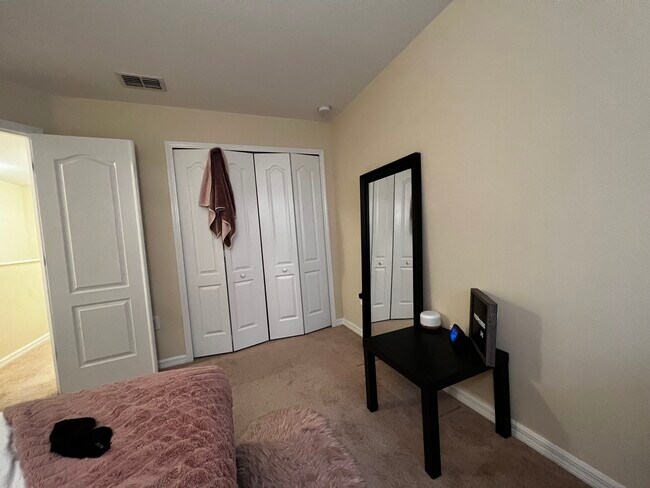 Building Photo - 4046 Mountain Chestnut Way