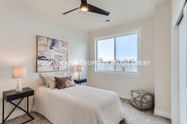 Building Photo - 1331 Baker St