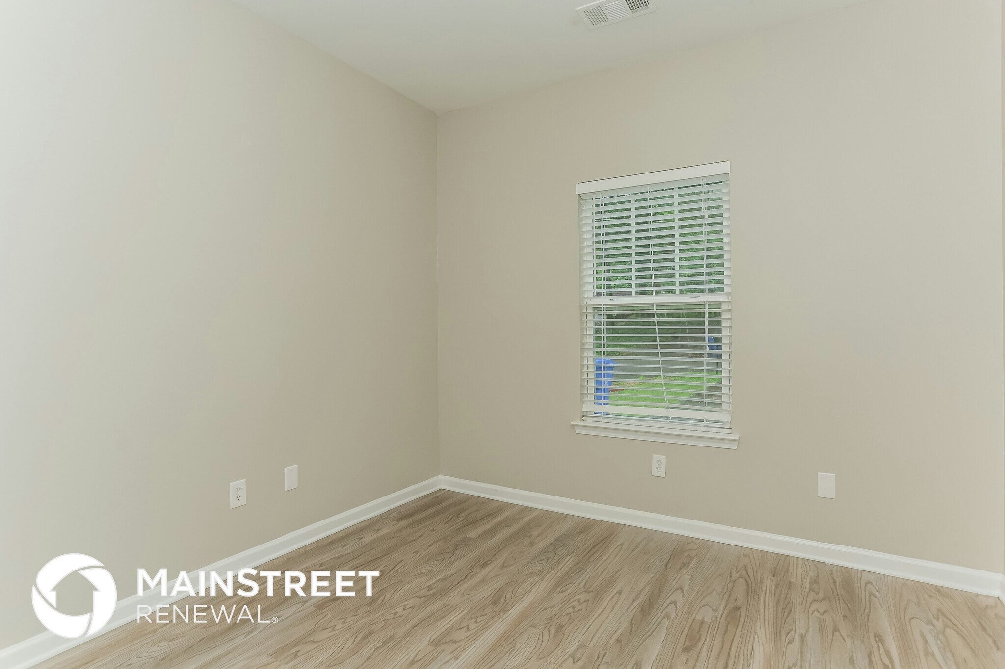Building Photo - 2019 Reynolds Dr SW