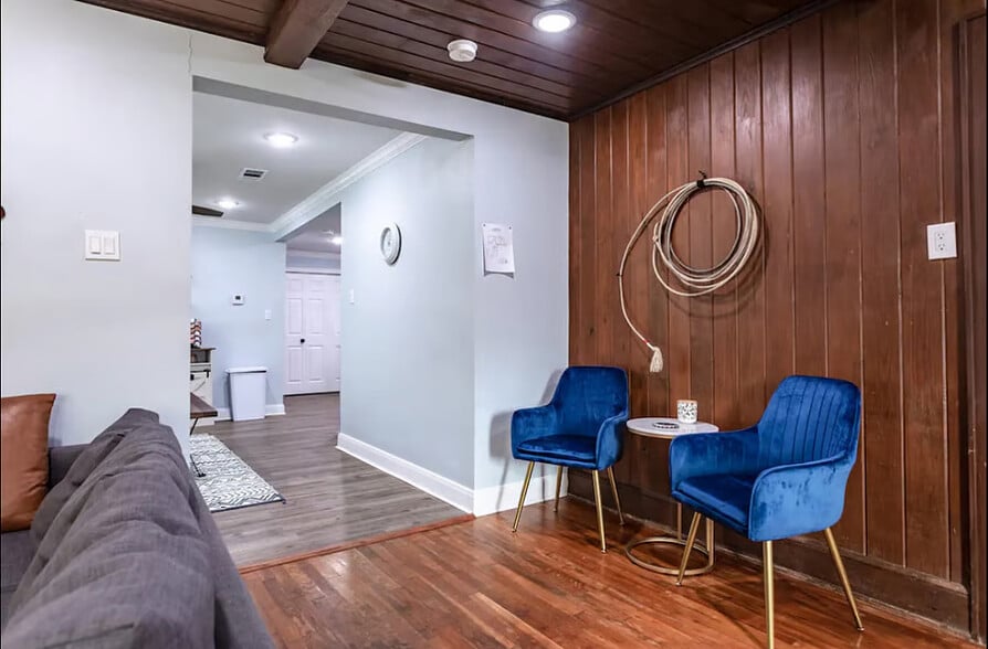 Building Photo - 3415 Shelby Ave