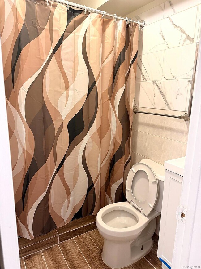 Building Photo - 153-17 110th Rd