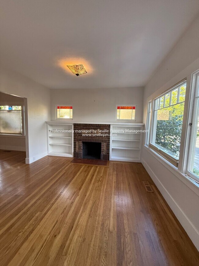 Building Photo - Charming 1920s Alameda East End  2BR+ / 1B...