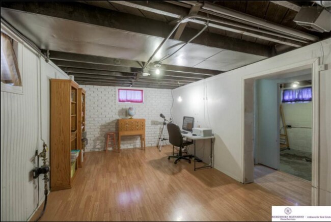 Building Photo - Charming 2 Bedroom Near Blackstone!!