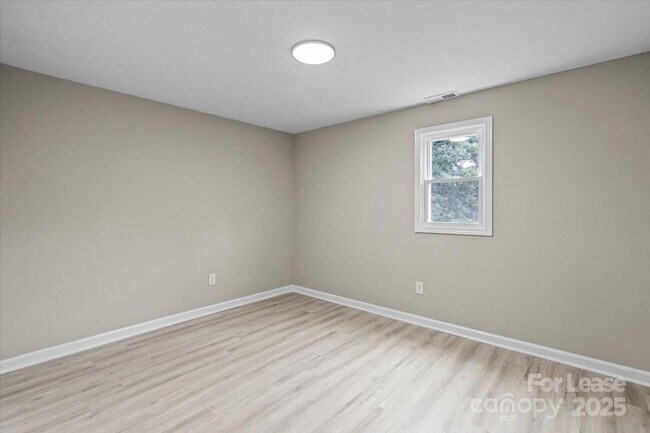 Building Photo - 2519 Marble St