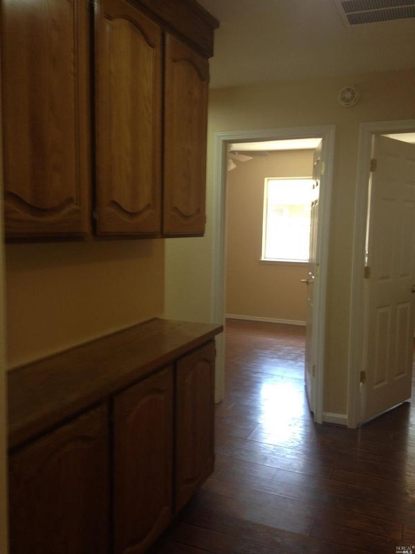 Building Photo - 1103 Meadowlark Dr