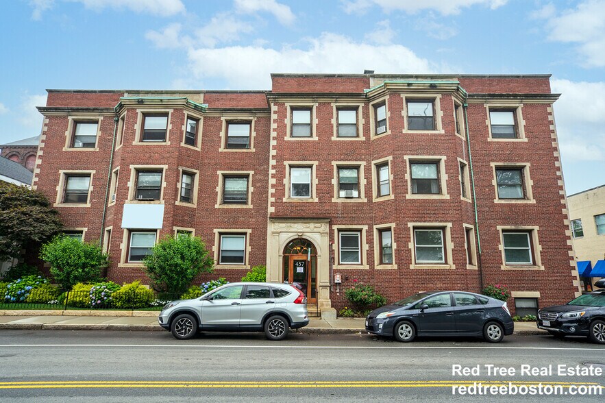 Building Photo - 457 Centre St