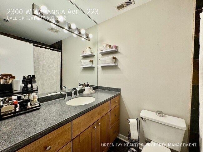 Building Photo - 2300 W Wabansia Ave