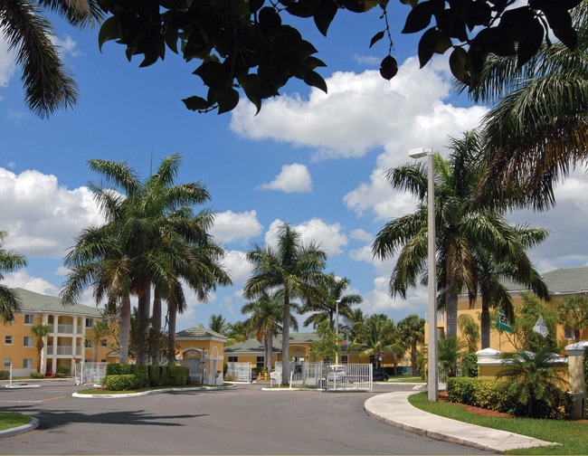 Building Photo - Vista Verde at Deerwood