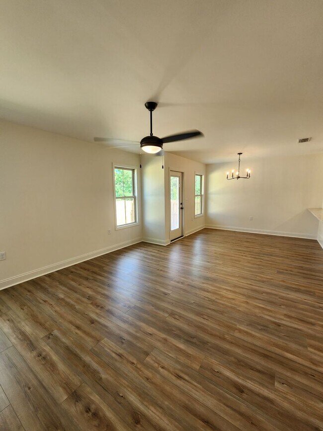 Building Photo - !!New Construction!! NEAR Pinegrove Elementary/Middle - 4BR Home with Granite Countertops, LVP Fl...