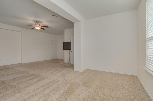 Building Photo - 3651 Sandy Brook Dr
