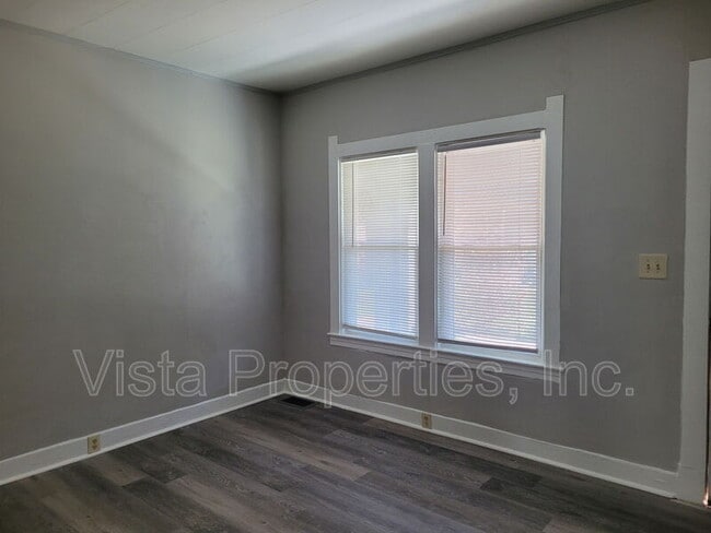 Building Photo - 112 Boston Ct