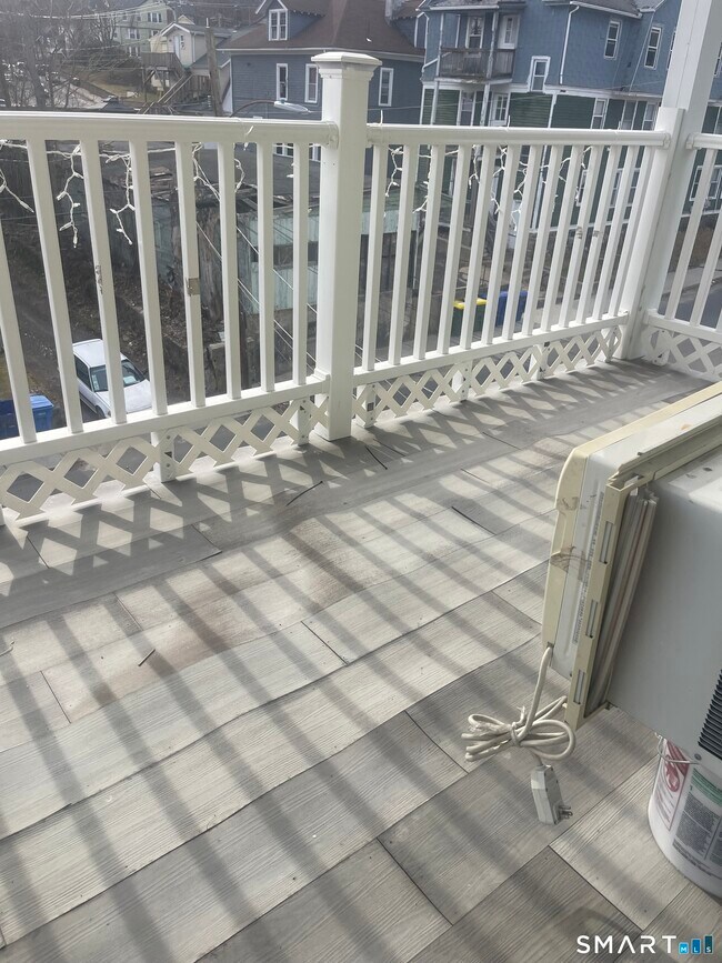 Building Photo - 176 Pearl St