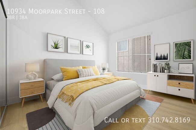 Building Photo - 10934 Moorpark St