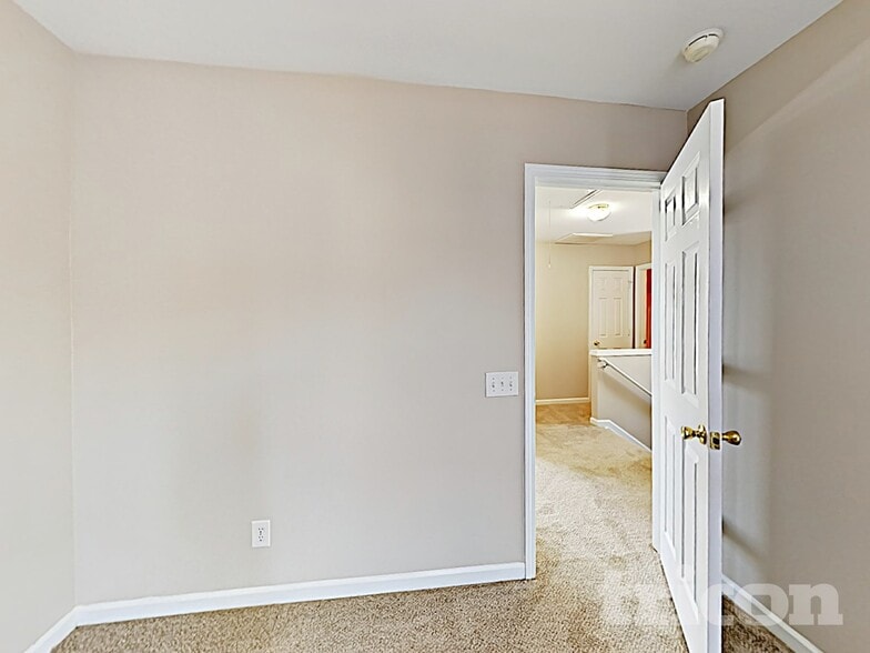 Building Photo - 1305 Peach Park Ln