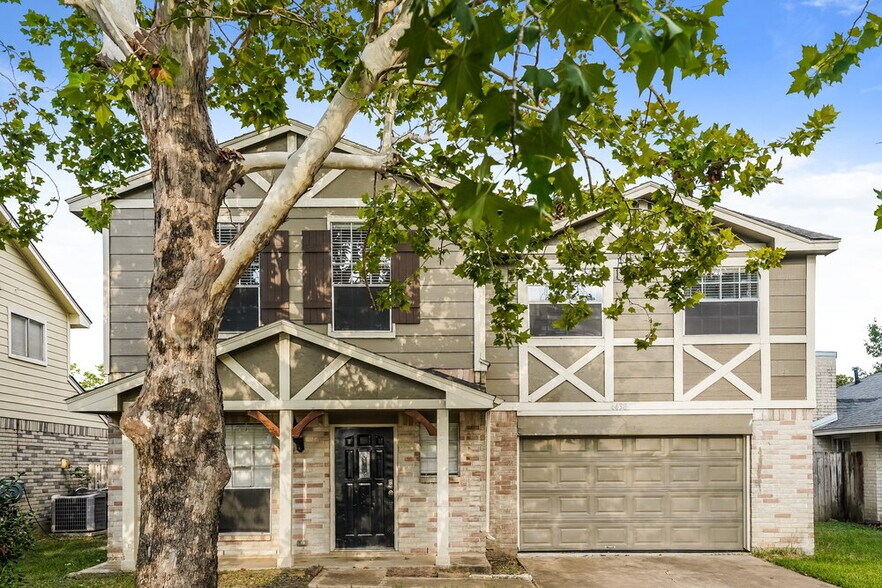 Primary Photo - 4438 Field Meadow Dr