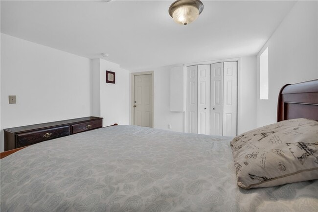 Building Photo - 307 Moore Ave