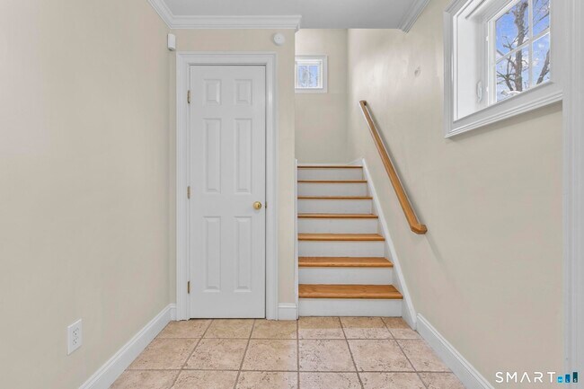 Building Photo - 32 Crows Nest Ln