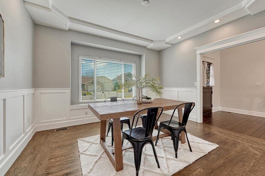 Building Photo - 7170 Windwood Way