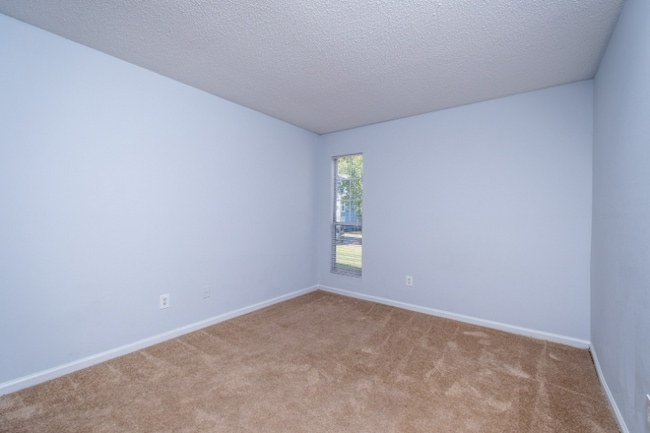 Building Photo - 3911 Water Oak Dr