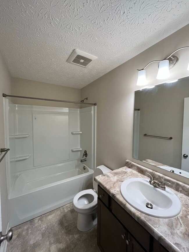 Building Photo - Charming Rural Retreat in Richwood- Fiber Internet Included!