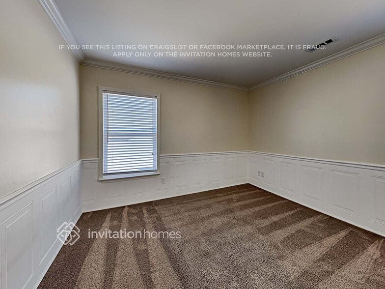 Building Photo - 120 Tulip Dr