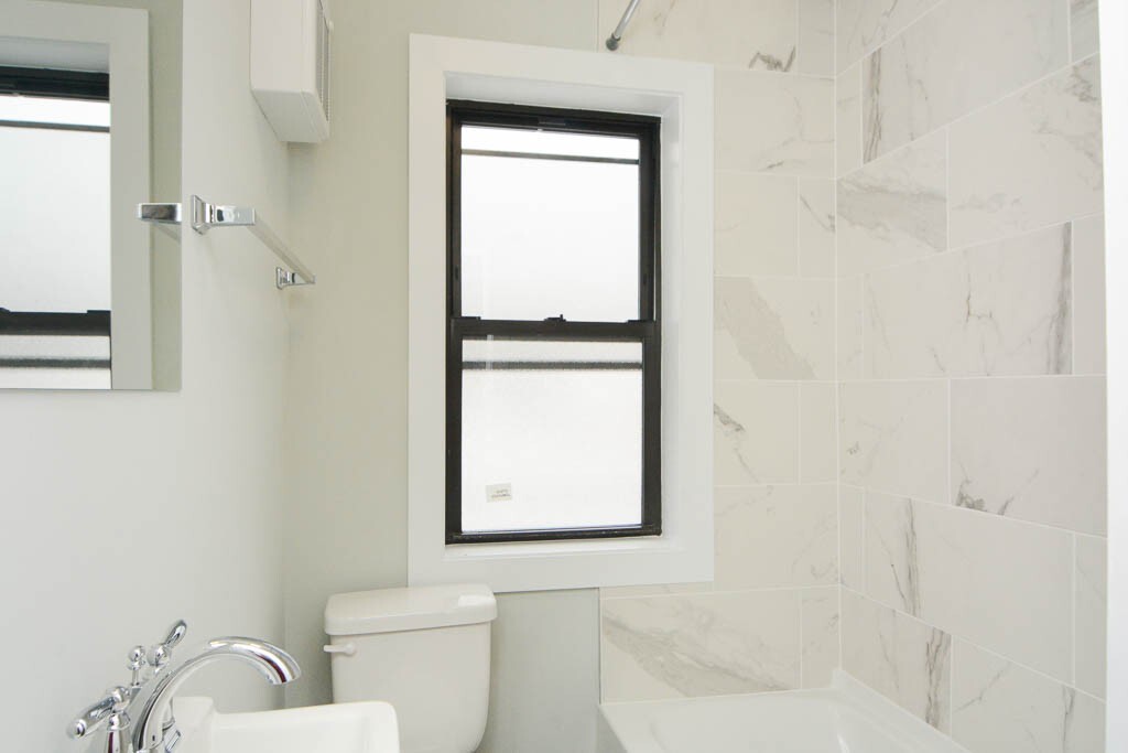 Building Photo - 725 St Johns Ave