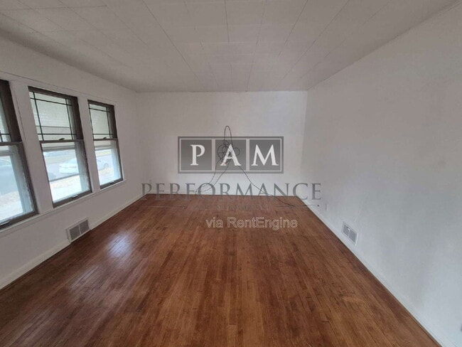 Building Photo - 1576 S Layton Blvd