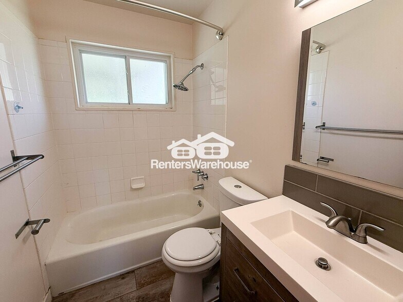Building Photo - 10699 Carrol Ln