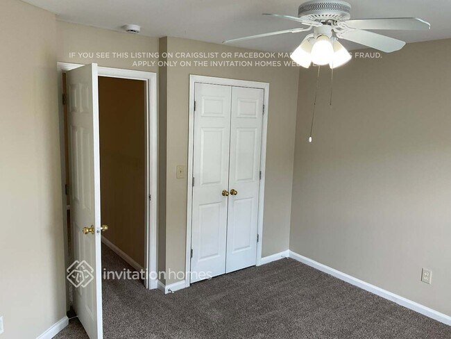 Building Photo - 1240 Chadwick Point Dr NW