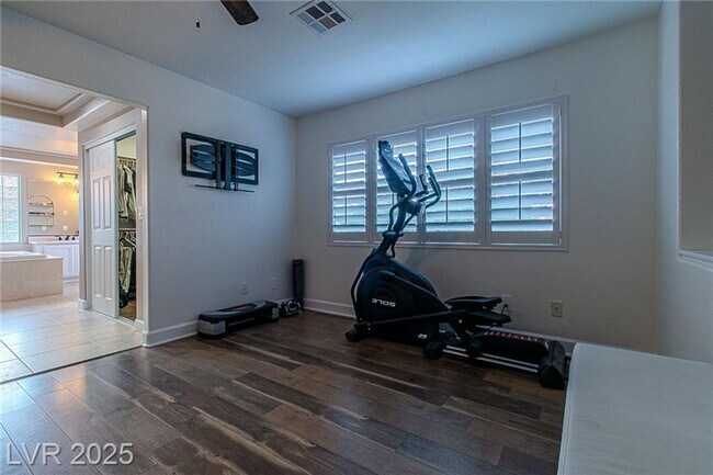 Building Photo - BEAUTIFUL 2 STORY 5 BEDROOM 4 FULL BATHROO...