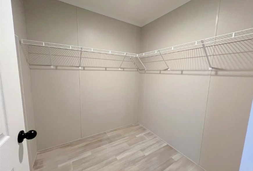 Building Photo - 6588 N Hampshire Dr