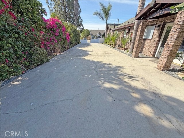 Building Photo - 621 E Pine St