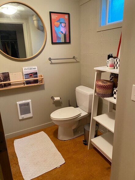 Building Photo - 7216 N McKenna Ave