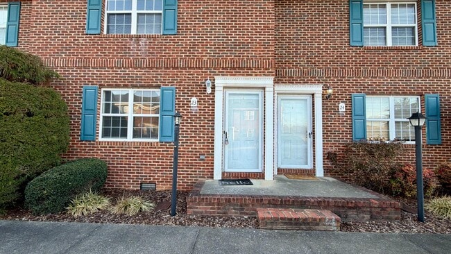 Building Photo - 23 Lexington Ct