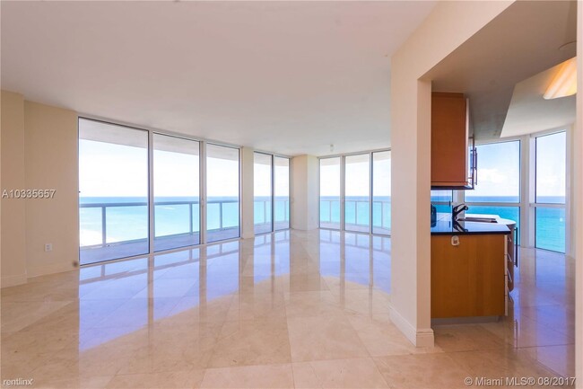 Building Photo - 3 br, 2.5 bath Condo - 6365 Collins Ave IM...