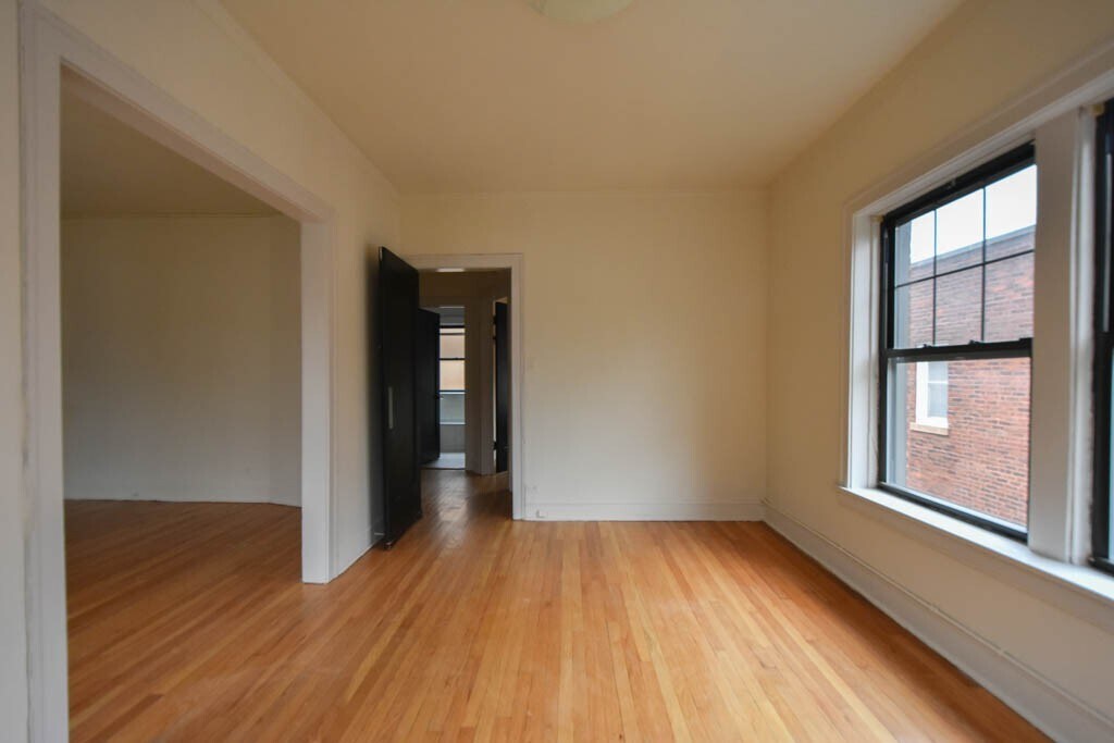 Building Photo - 805 Dempster St