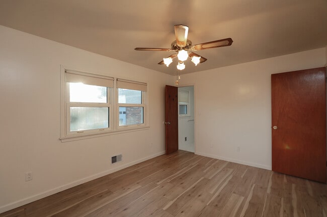 Building Photo - 2509 Paddock Ct