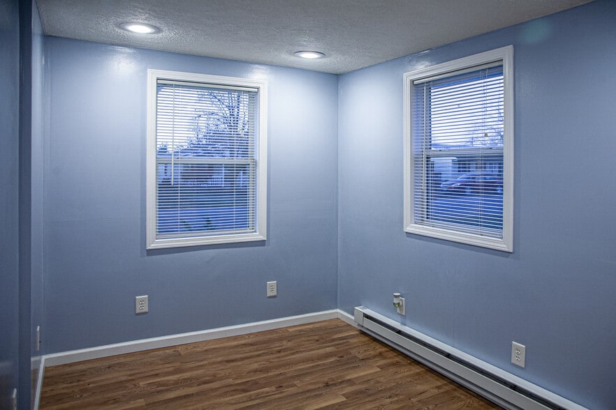 Bedroom - 1404 N Kankakee St