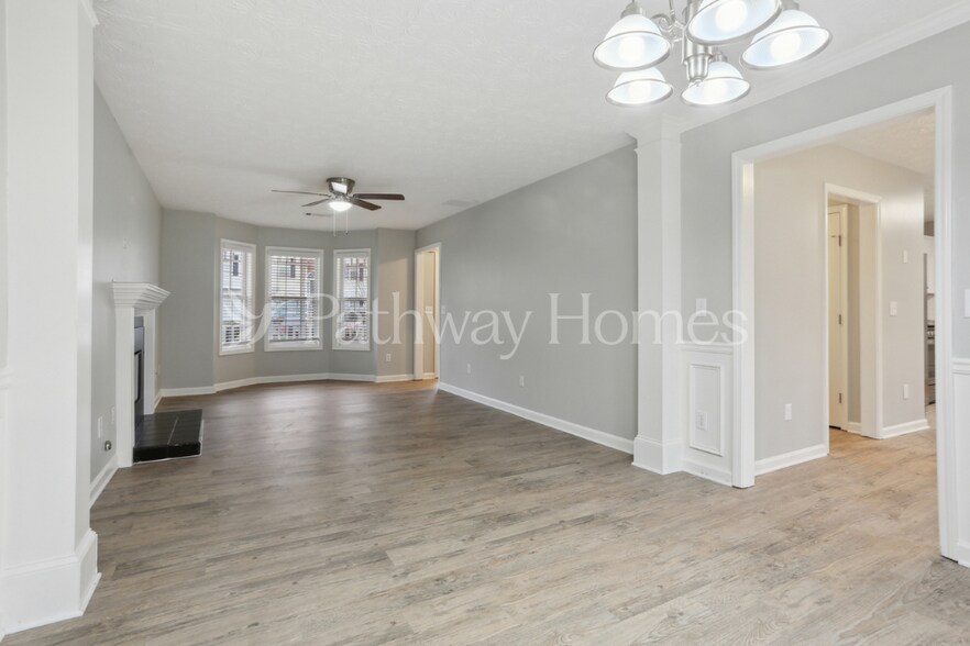 Building Photo - 551 Oak Vista Ct