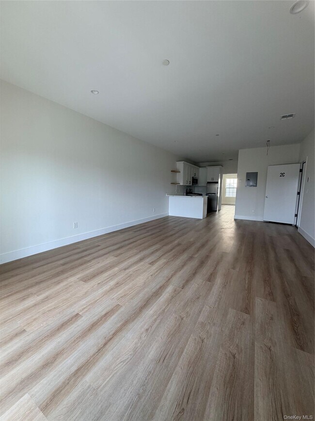 Building Photo - 1220 Doges Promenade