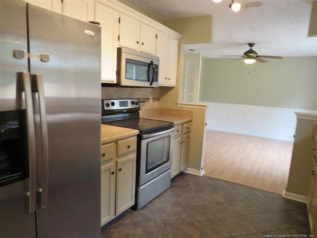 Building Photo - 5660 Bauer St