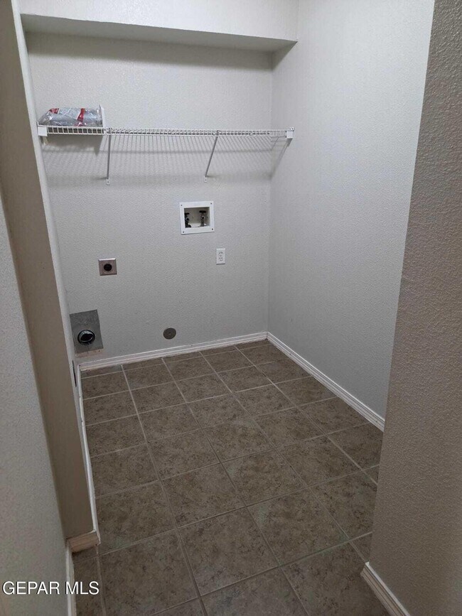 Building Photo - 2988 Tierra Cortez Ave