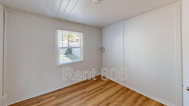 Building Photo - 45 Barry Dr