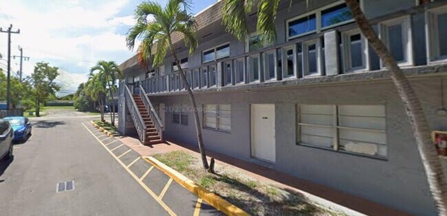 Primary Photo - 4732 SW 33rd Ave