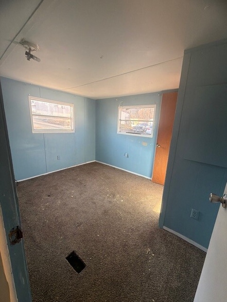 Building Photo - 1075 Sweeten Creek Rd